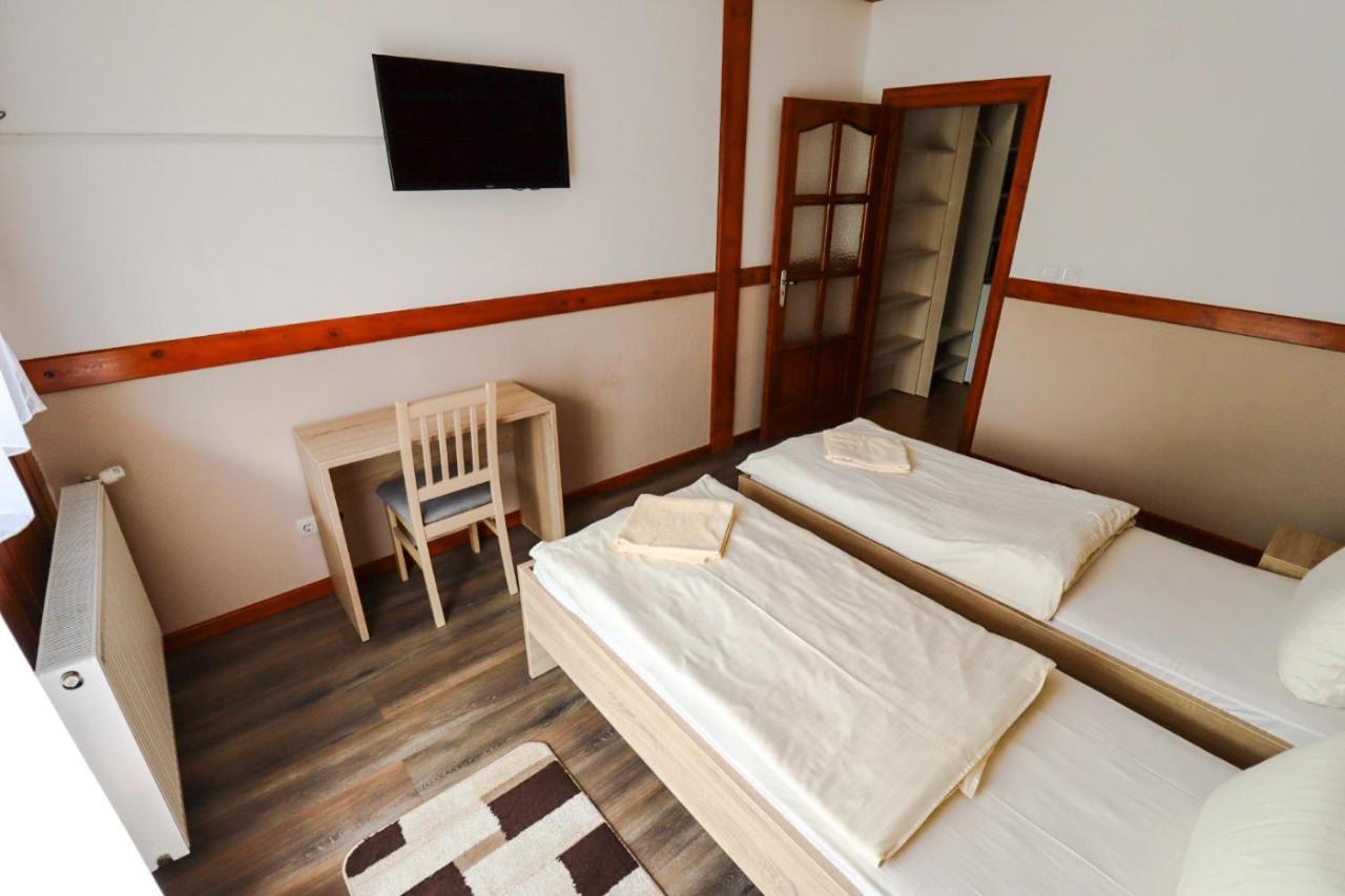 Vadkacsa Panzio Bed & Breakfast Balatonkenese Exterior photo