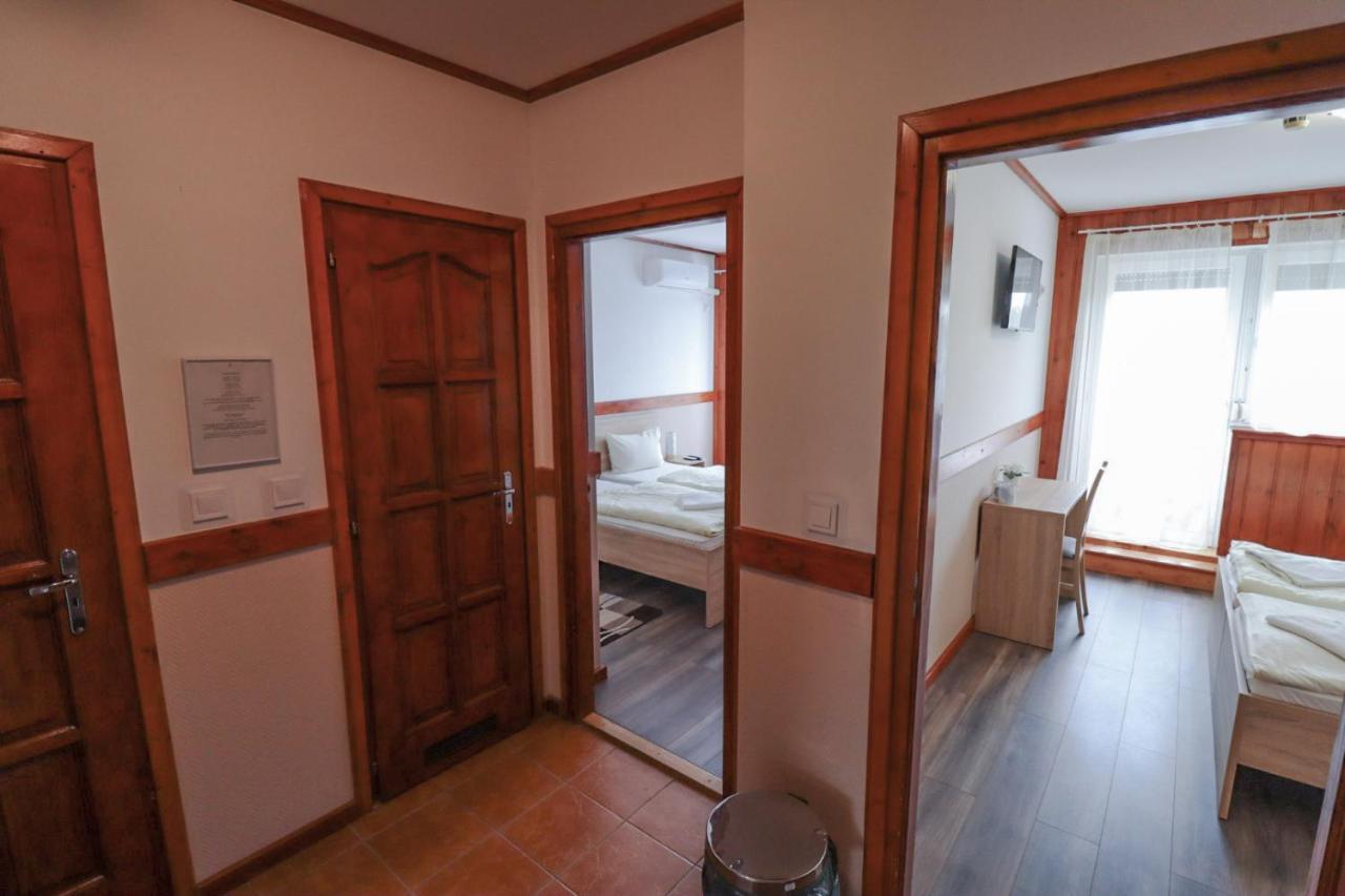Vadkacsa Panzio Bed & Breakfast Balatonkenese Exterior photo