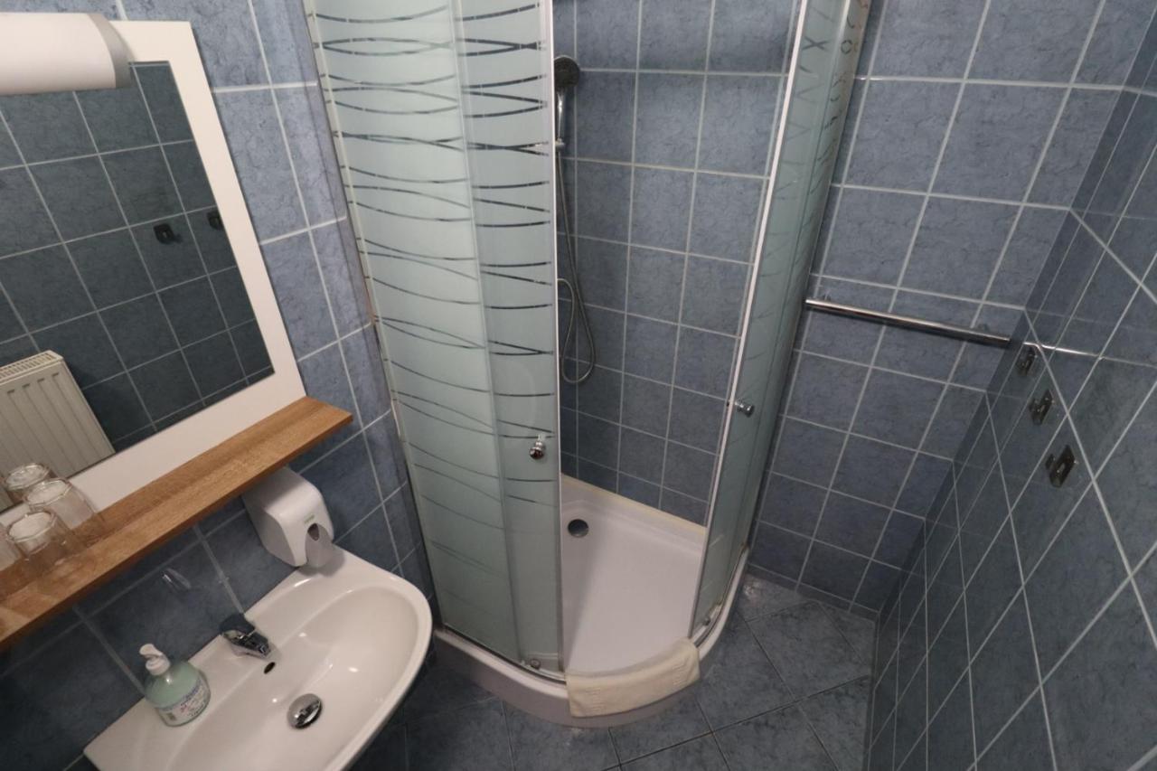 Vadkacsa Panzio Bed & Breakfast Balatonkenese Exterior photo